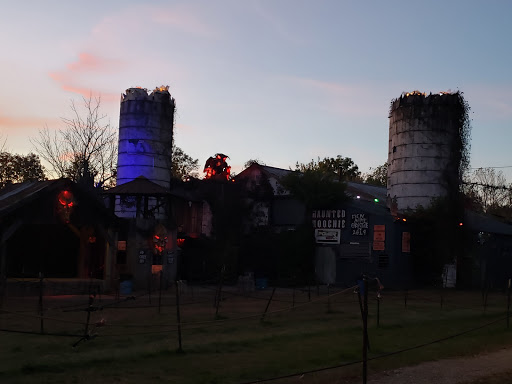 Haunted House «Haunted Hoochie», reviews and photos, 13861 Broad St SW, Pataskala, OH 43062, USA