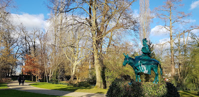 Statue Flore à Le Mans