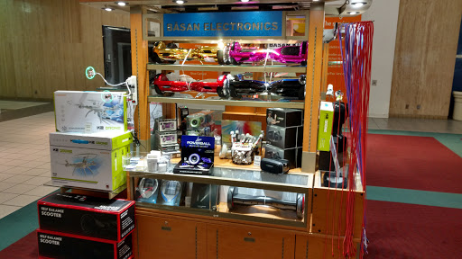 Shopping Mall «Westland Shopping Center», reviews and photos, 35000 Warren Rd, Westland, MI 48185, USA