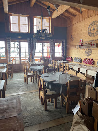 Atmosphère du Restaurant Le Chalet des Verdons Sud à Champagny-en-Vanoise - n°10