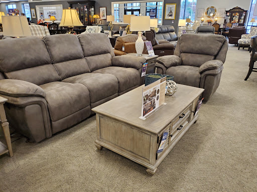 Furniture Store «Raymour & Flanigan Furniture and Mattress Store», reviews and photos, 1360 S Washington St, North Attleborough, MA 02760, USA