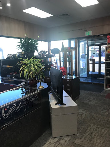 Pawn Shop «All That Glitters Pawn Shop Portland», reviews and photos, 12200 SE Division St, Portland, OR 97236, USA