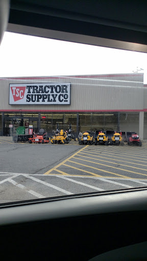 Home Improvement Store «Tractor Supply Co.», reviews and photos, 59 Dixon Springs Hwy, Carthage, TN 37030, USA