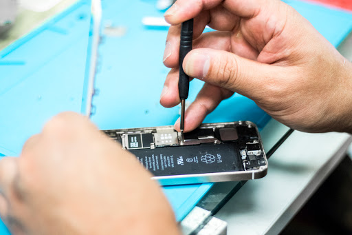 Cell Phone Store «Phone Repair - Intouch Wireless», reviews and photos, 2150 S Texas 6 #160, Houston, TX 77077, USA