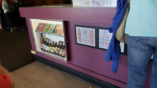 Movie Theater «Landmark CREST Theatre», reviews and photos, 16505 5th Ave NE, Shoreline, WA 98155, USA