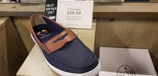 Shoe Store «DSW Designer Shoe Warehouse», reviews and photos, 2831 S Rochester Rd, Rochester Hills, MI 48307, USA