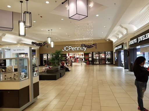 Shopping Mall «River Valley Mall», reviews and photos, 1635 River Valley Cir S, Lancaster, OH 43130, USA