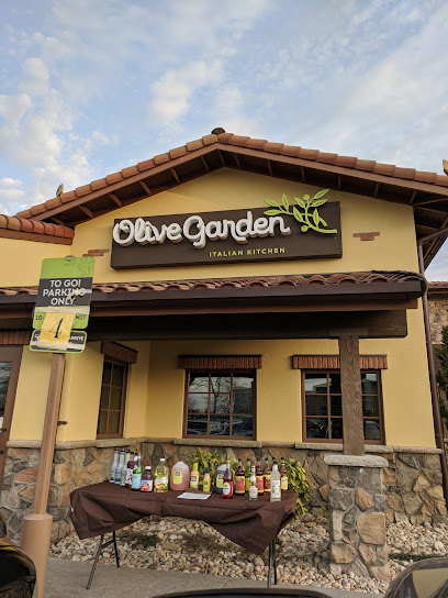 Olive Garden Italian Restaurant - 1715 Sunrise Hwy, Bay Shore, NY 11706