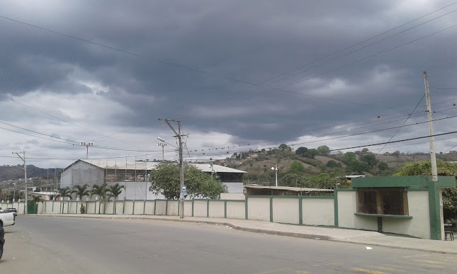 Opiniones de Coliseo, Ciudadela 3 De Mayo en Portoviejo - Campo de fútbol