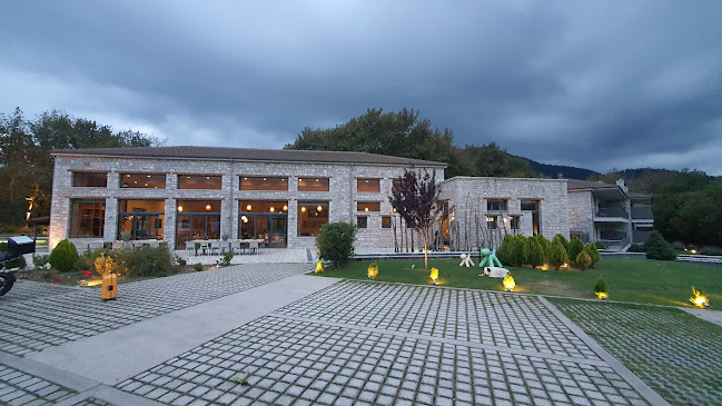 Oniropetra Boutique Hotel