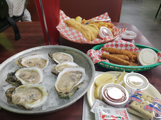 Fish n Tails Oyster Bar