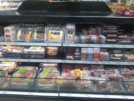 Grocery Store «Meijer», reviews and photos, 1500 Hillcrest Ave, Springfield, OH 45504, USA