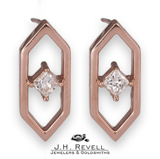 Jewelry Store «Revell Jewelers», reviews and photos, 904 Middle Rd, Bettendorf, IA 52722, USA