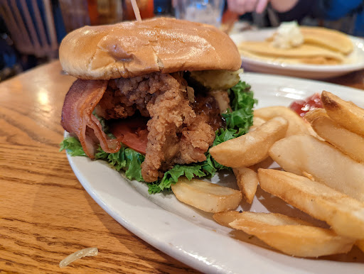 American Restaurant «Cracker Barrel Old Country Store», reviews and photos, 475 Rivers Edge Dr, Milford, OH 45150, USA