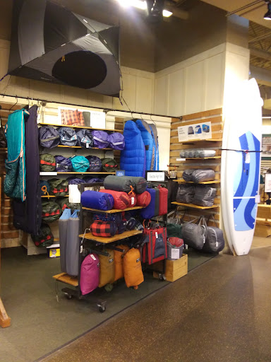 Clothing Store «L.L. Bean», reviews and photos, 4999 Old Orchard Shopping Center, Skokie, IL 60077, USA