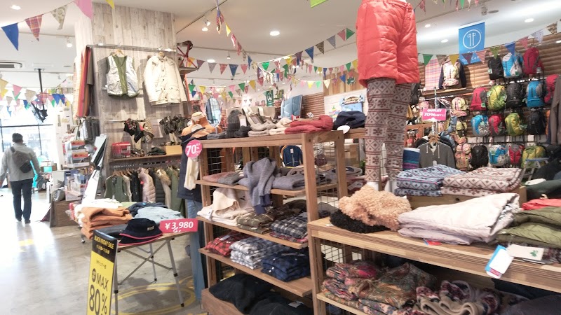 ロゴスショップ レイクタウン アウトレット店 埼玉県越谷市レイクタウン アウトドア スポーツ用品店 グルコミ