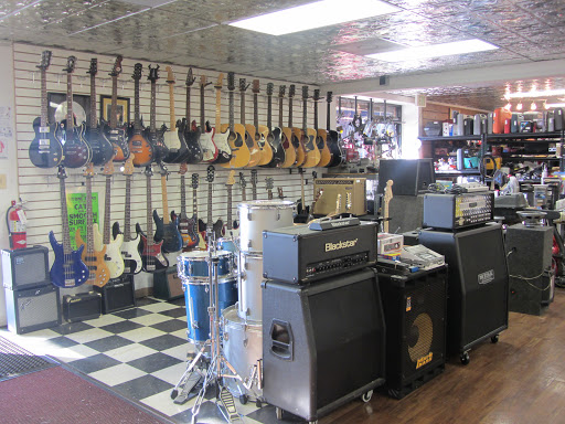 Pawn Shop «Clark Loan & Jewelry», reviews and photos, 700 S Philadelphia Blvd, Aberdeen, MD 21001, USA