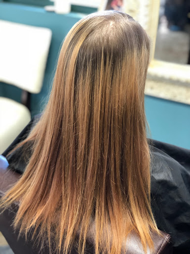 Hair Salon «Crave Salon», reviews and photos, 202 Blairs Ferry Rd NE, Cedar Rapids, IA 52402, USA