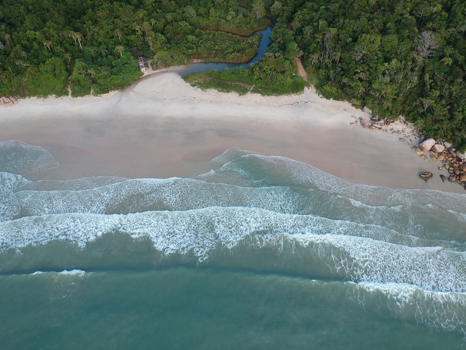 Photo de Praia do Sissial - endroit populaire parmi les connaisseurs de la détente