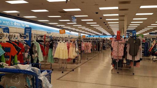 Clothing Store «Ross Dress for Less», reviews and photos, 2180 MacArthur Rd, Whitehall, PA 18052, USA