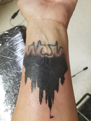 Tattoo Shop «Calaveras Tattoo Studio», reviews and photos, 1510 S Fort Hood St, Killeen, TX 76542, USA