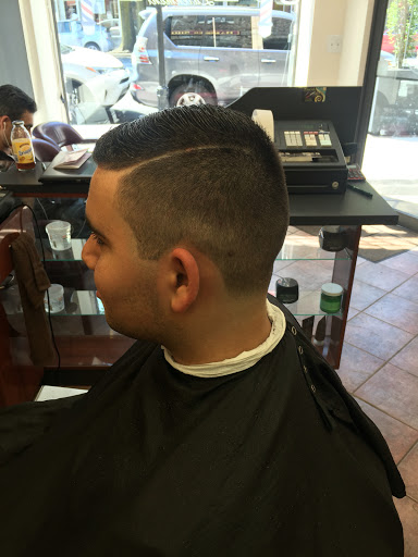 Barber Shop «Larchmont Barber Shop», reviews and photos, 1934 Palmer Ave, Larchmont, NY 10538, USA