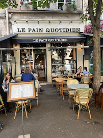 Atmosphère du Restaurant Le Pain Quotidien à Paris - n°3