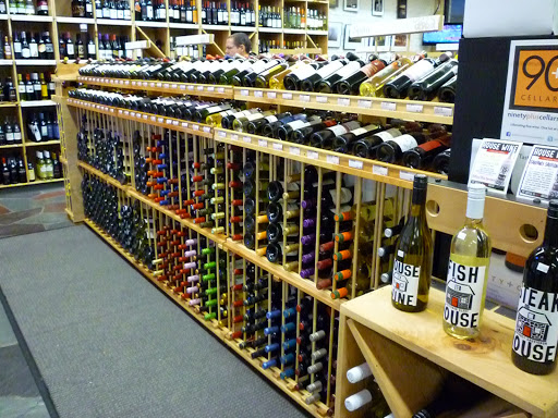 Liquor Store «Mystic Wine Shoppe», reviews and photos, 901 Massachusetts Ave, Arlington, MA 02476, USA