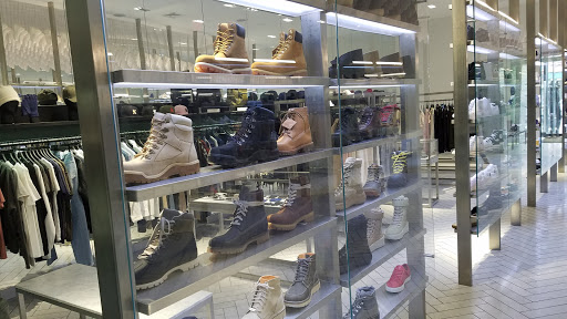 Clothing Store «Kith Brooklyn», reviews and photos, 233 Flatbush Ave, Brooklyn, NY 11217, USA