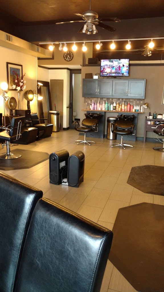 Joshua Charles Salon 66202