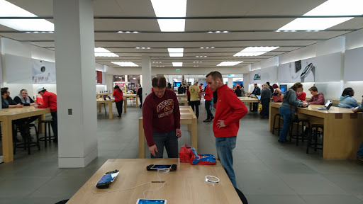 Computer Store «Apple Mall of America», reviews and photos, 132 South Avenue, Bloomington, MN 55425, USA