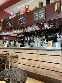 Atmosphère du Restaurant français Restaurant Le Chelsea à Vallon-Pont-d'Arc - n°4