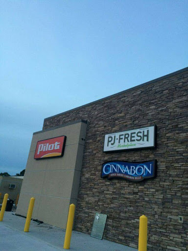 Roofing Contractor «WELLS ROOFING LLC», reviews and photos, 9537 Pagewood Ln, Houston, TX 77063, USA