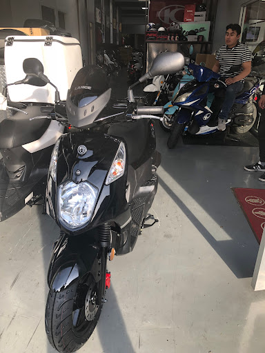 Motor Scooter Dealer «Vespa Queens», reviews and photos, 37-43 Crescent St, Long Island City, NY 11101, USA