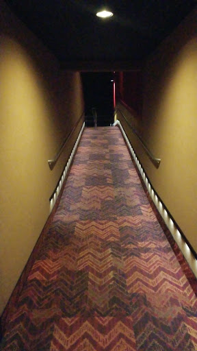 Movie Theater «Regal Cinemas Shiloh Crossing 18», reviews and photos, 10400 E. US 36, Avon, IN 46168, USA