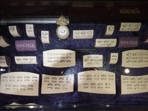 Jewelry Store «Classic Gold Jewelers», reviews and photos, 383 Main St, Longmont, CO 80501, USA