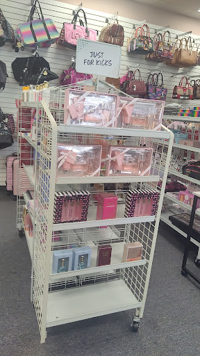 Clothing Store «Citi Trends», reviews and photos, 901 E 10th Ave #25, Hialeah, FL 33010, USA