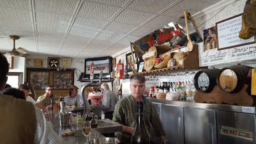 Taberna Casa Antonio - Pl. de la Paz, 12, 11540 Sanlúcar de Barrameda, Cádiz