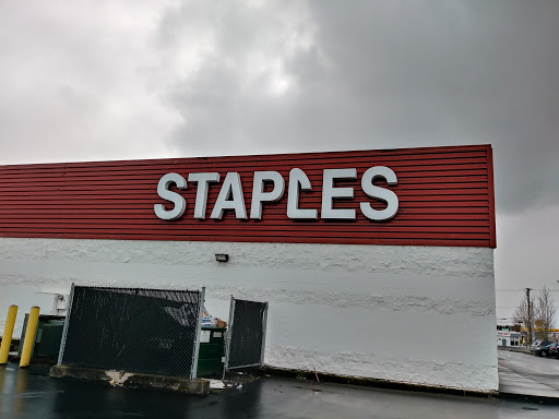 Office Supply Store «Staples», reviews and photos, 1150 NE Highway 99 West, McMinnville, OR 97128, USA