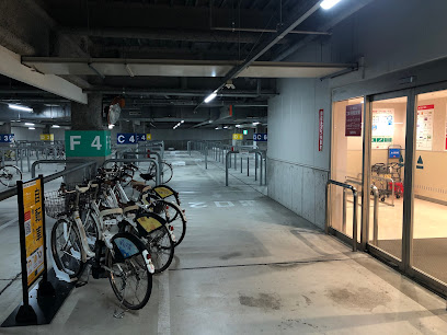 福生駅東口地下自転車駐車場