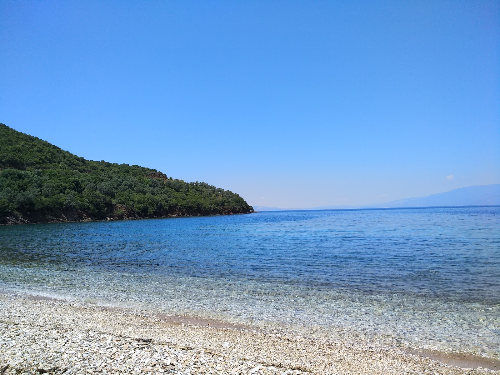 Fotografija Kufala beach z zelena čista voda površino