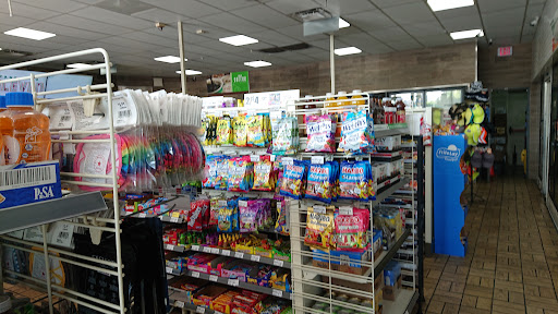 Convenience Store «7-Eleven», reviews and photos, 1325 N Grand Ave, Walnut, CA 91789, USA