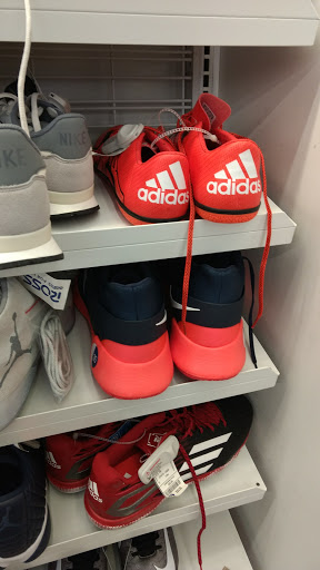 Clothing Store «Ross Dress for Less», reviews and photos, 249 Deane Dr, Rockford, IL 61107, USA