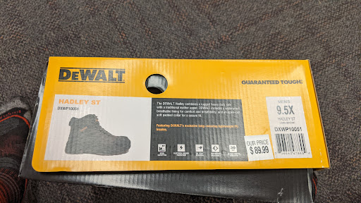 Shoe Store «Shoe Carnival», reviews and photos, 120 Dorman Commerce Dr, Spartanburg, SC 29301, USA