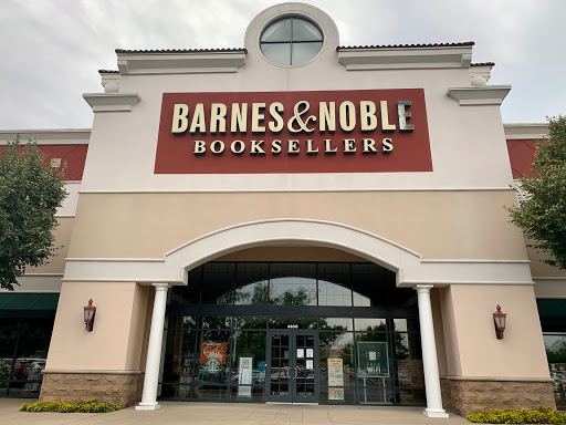Book Store «Barnes & Noble», reviews and photos, 4100 Summit Plaza Dr, Louisville, KY 40241, USA