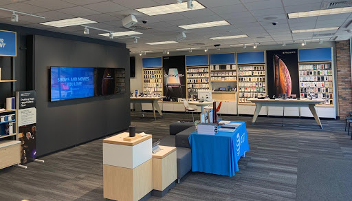Cell Phone Store «AT&T», reviews and photos, 584 Main Ave, Norwalk, CT 06851, USA