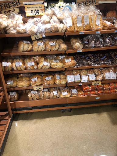 Grocery Store «Super Foodtown of Bedford Stuyvesant», reviews and photos, 1420 Fulton St, Brooklyn, NY 11216, USA