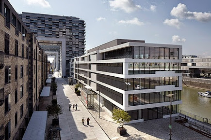 Dr. Astrid Stingl - Dr. Astrid Stingl