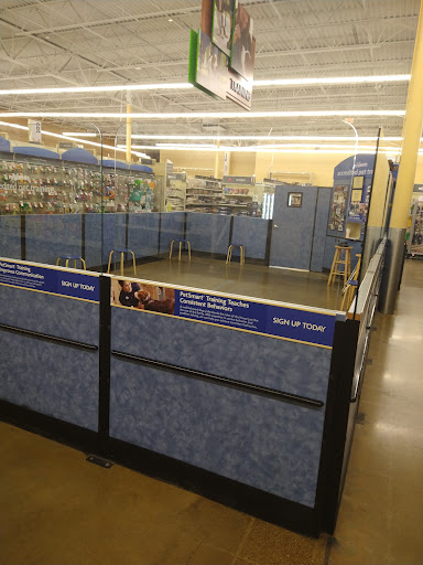 Pet Supply Store «PetSmart», reviews and photos, 5465 Dressler Rd NW, North Canton, OH 44720, USA