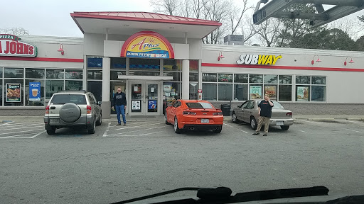 Sunoco Gas Station en Wakefield